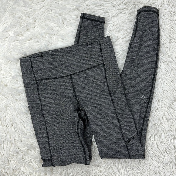 Lululemon Speed Up Tight 28" *Luxtreme Variegated Knit Black Heathered Black - Picture 1 of 6